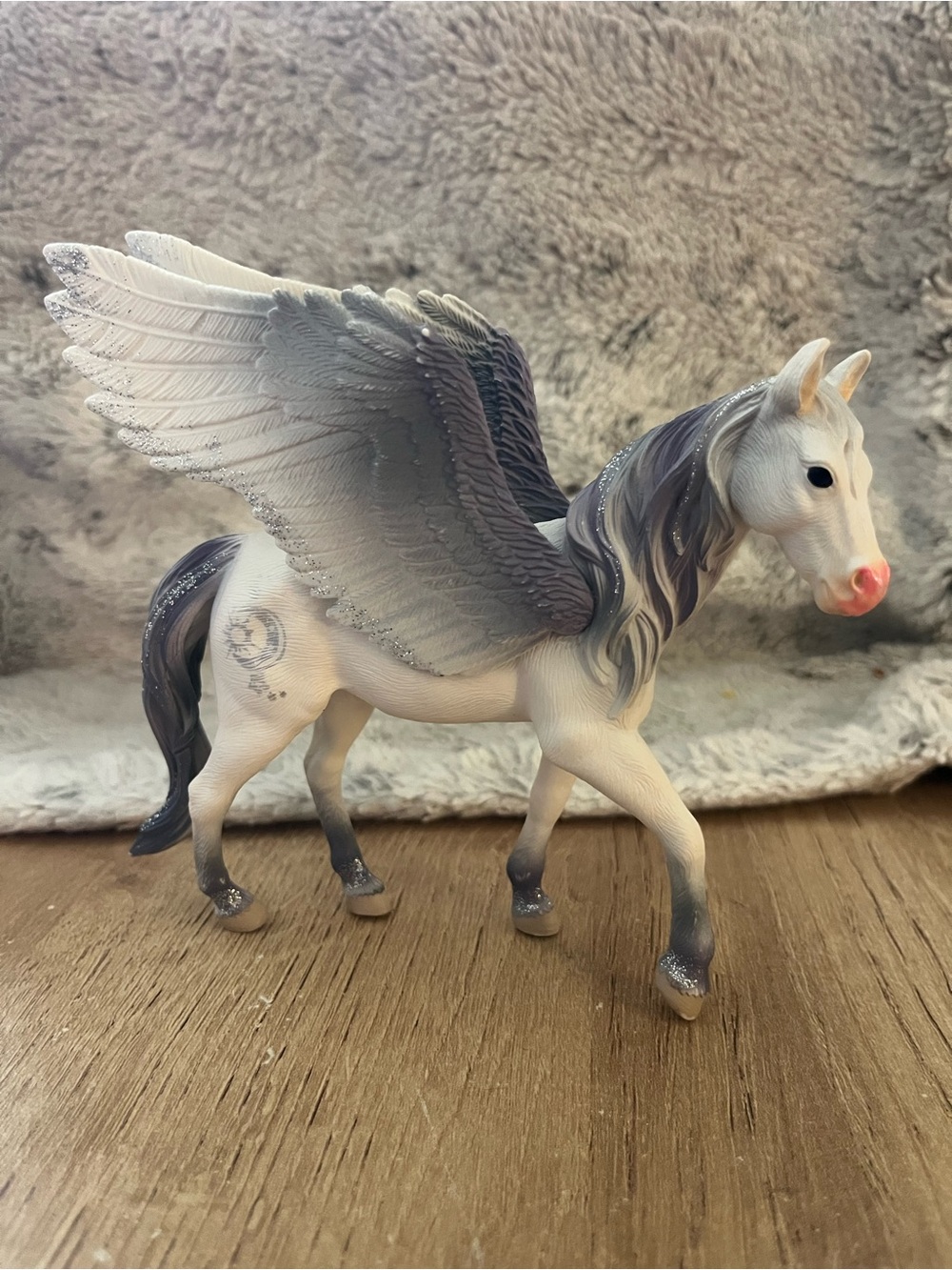 Retired Schleich white pegasus bayala horse Playing figure 70522